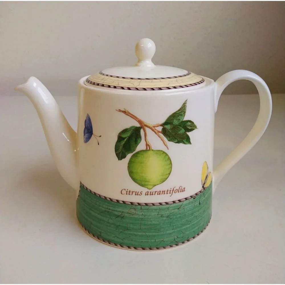 Wedgwood Queen's Ware Sarah's Garden Porcelain Tea Pot